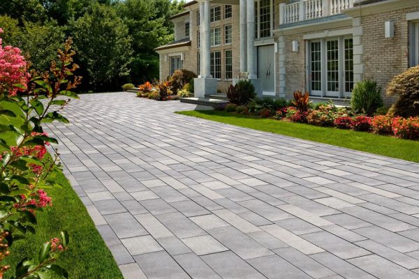 Why-Concrete-Pavers-are-Better-for-Driveways-and-Patios